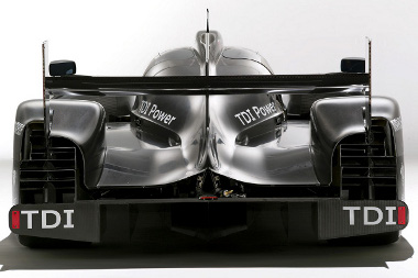 Csak V6-os TDI-t rejt a karbon borítás, ennek ellenére a győzelemre hajtanak majd Le Mans-ban