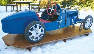 A hatvanas években átalakították az eredeti Bugatti gyerekautót, ezért csak annyi pénzt remélnek érte, mint a használt példányért 