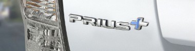 Névpremier: Toyota Prius+-ként állítják ki a Prius V-t