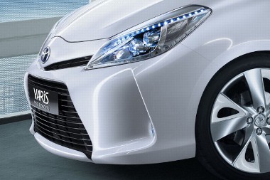 Európai premier: Toyota Yaris szériaváltozat és Yaris HSD hibrid tanulmány