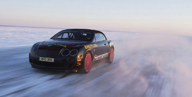 A befagyott Balti tengeren hajtotta végre a rekorddöntést a Bentley - 2007-ben is itt sikerült a kísérlet