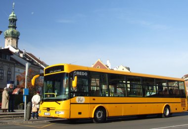 Új buszokkal, átépített megállókkal, jobb utastájékoztatással fejlődik a soproni közösségi közlekedés