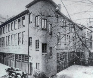 A hamburgi Max Eisenmann & Co. társaság működtette az első Bosch Service javítóműhelyt