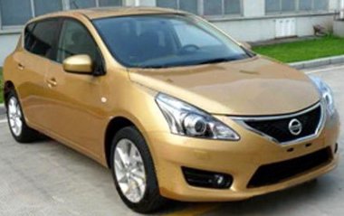 Divatosabb lett a Nissan Tiida megjelenése. Sanghajban mutatják majd be hivatalosan