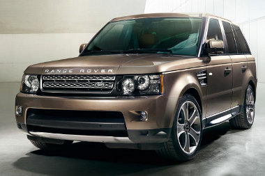 Nyolcfokozatú váltó, új részecskeszűrő - csökkent a Land Rover Discovery és a Range Rover Sport átlagfogyasztása