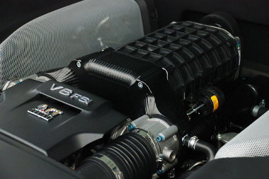 A kompresszor igazából nagy sebességnél gyorsítja fel az Audi R8-ast