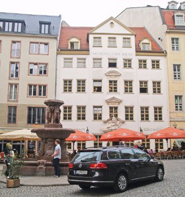 Európa második legöregebb kávéháza a lipcsei Coffe Baum. 1694-ben nyitott