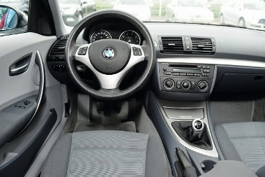 Prémiumminőség BMW módra. A puritán belső nem túl érzelemgazdag
