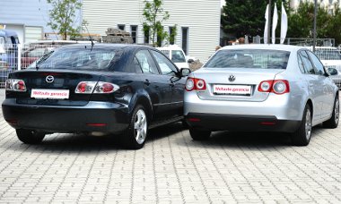 Annak dacára, hogy a Mazda6-os az idősebb, egyáltalán nem mutat rosszul a Jetta mellett