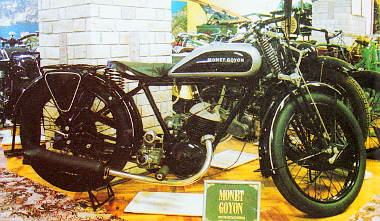 Franciaországban készült 1931-ben ez a Monet Goyon, a motor angol Villiers