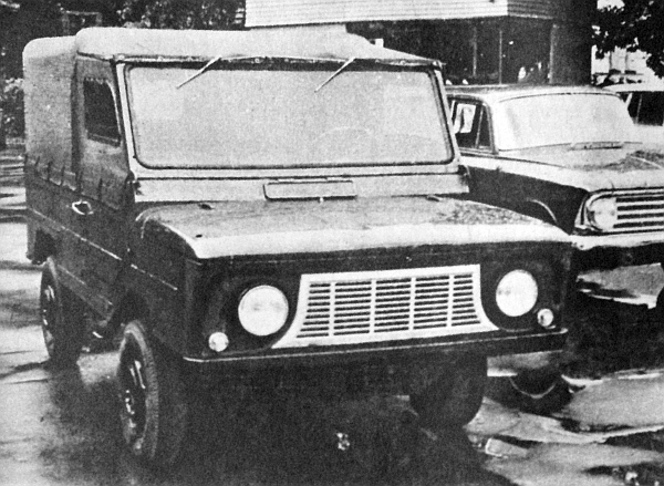 A LUAZ-969 egy 870 kg súlyú, 1800 mm tengelytávú összkerékmeghajtású kiskocsi. A Luckói Autógyár állítja elő Zaporozsec-motorral