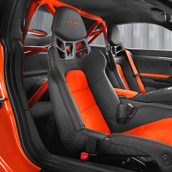 Bukókeret, versenyövek - egyértelmű, hogy nem csak utcai használatra szánják a 911 GT3 RS-t