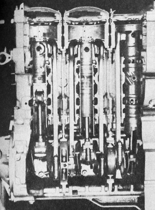 Nemcsak ritkaság, hanem szép és tanulságos is az ellendugattyús Krupp-motor szemléltető metszete