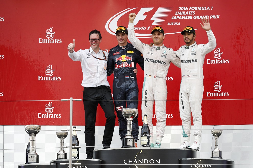 Amber-Japan_F1-dobogo