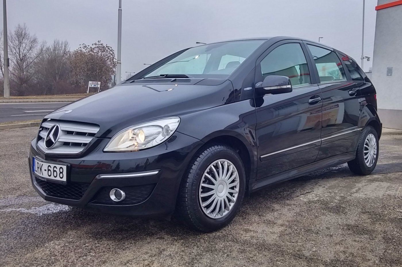 Megh l lja A T r d st Mercedes Benz B160 W245 Haszn lt Aut Aut 