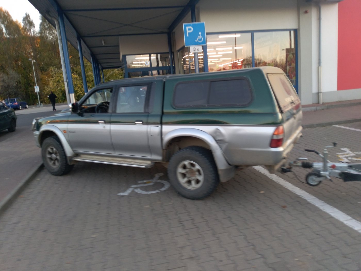 Ez a kaposvári autós megnyerte az Év legbunkóbb parkolásadíjat! KÉP