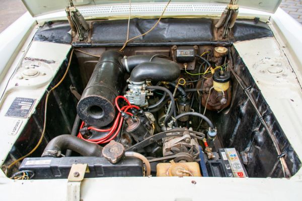 On the verge of eras - 60 years of the Peugeot 404 - Car-Engine