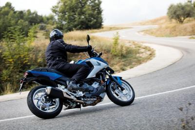 16YM NC750X